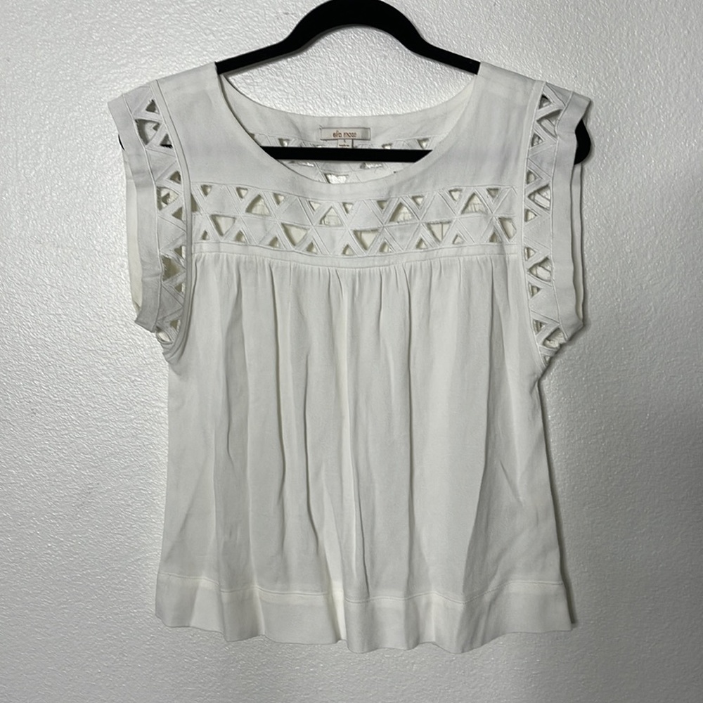 Ella Miss White Cut Out Embroidered Top Size Small